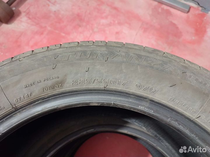 Bridgestone Turanza T001 225/55 R17