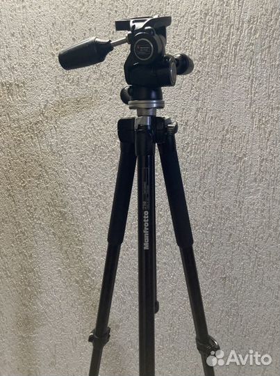 Штатив Manfrotto mt294а3 с головой 804RC2