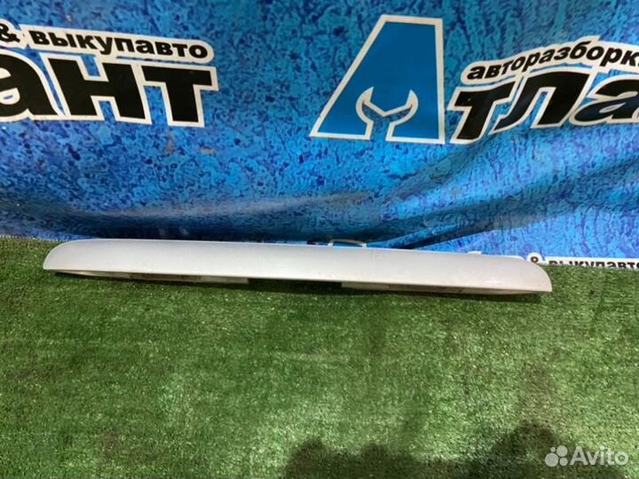 Накладка крышки багажника Mercedes-Benz Ml W163