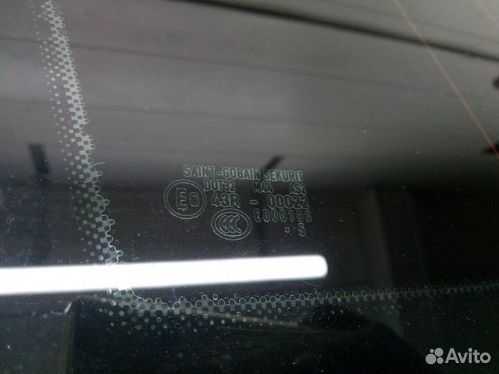 Стекло кузовное левое Volkswagen Touareg универсал