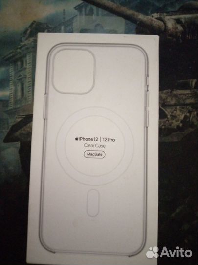 Чехол на iPhone 12