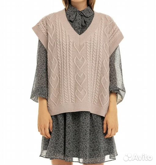 Жилет вязанный