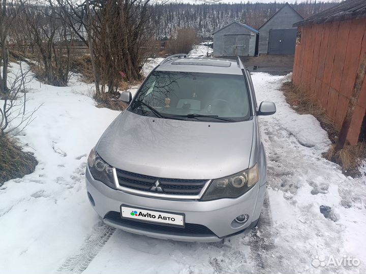 Mitsubishi Outlander 2.4 CVT, 2008, битый, 291 000 км