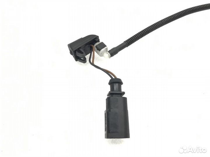 Форсунка омывателя Skoda Octavia 1.6 cwva 2018