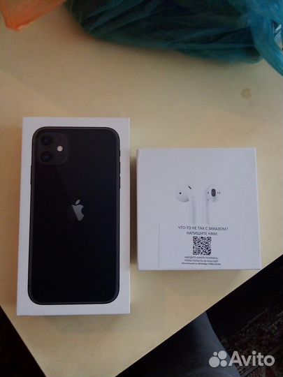 Телефон iPhone 11 64