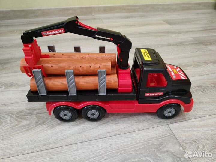 Игрушечные машинки