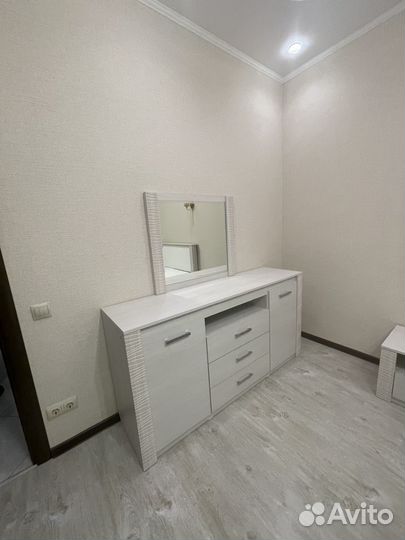 Спальный гарнитур бу, подьемный механизм