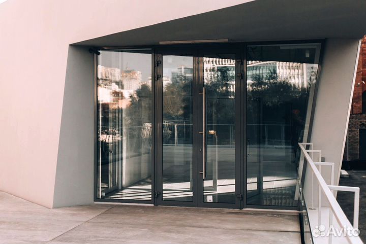 Изготовление стеклянных дверей