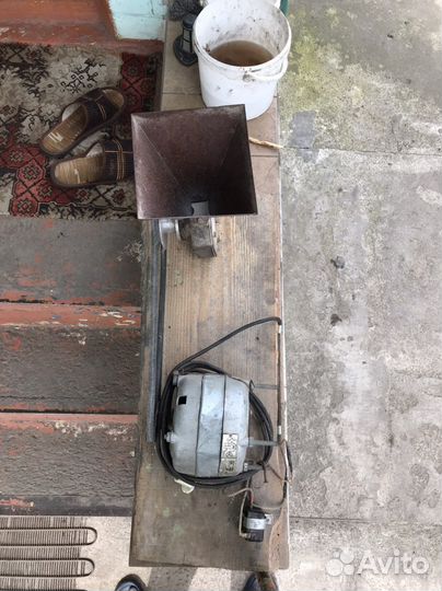 Мельница для зерна