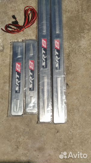 Накладки порогов на chrysler300с