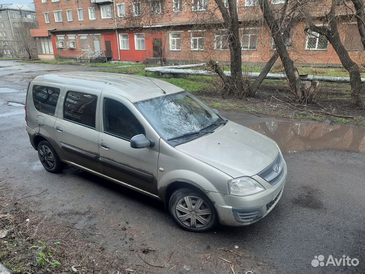 LADA Largus 1.6 МТ, 2013, битый, 168 000 км