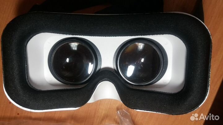 Очки виртуальной реальности для телефона