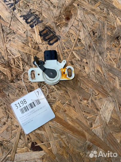 Датчик педали тормоза Toyota Avensis универсал D4D