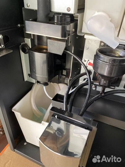 Вендинговые автоматы кофейный аппарат Jetinno JL24