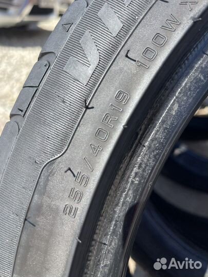 Ovation VI-388 255/40 R19