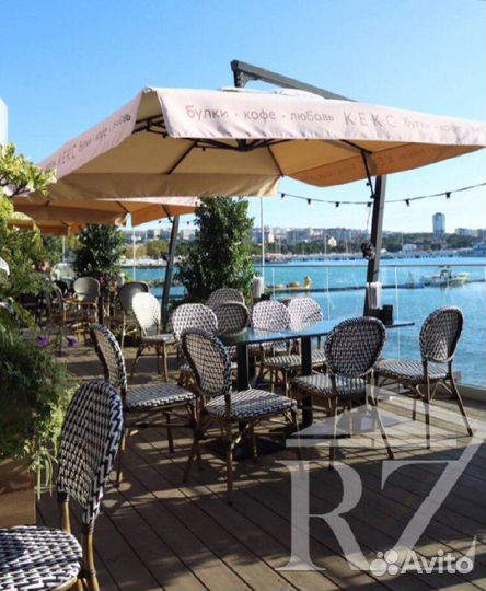 Уличный зонт для кафе