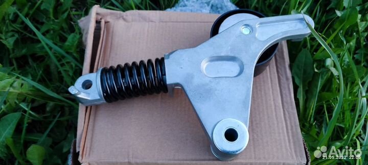 Натяжитель ремня Toyota Camry V40