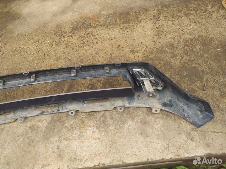 Накладка переднего бампера Mitsubishi Outlander 3