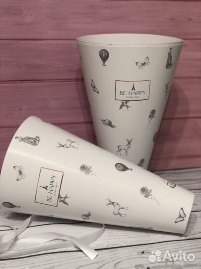 Упаковка для цветов конус