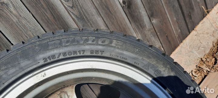 Dunlop SP Winter Ice 02 215/50 R17