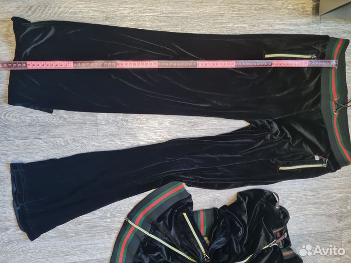 Спортивный костюм женский