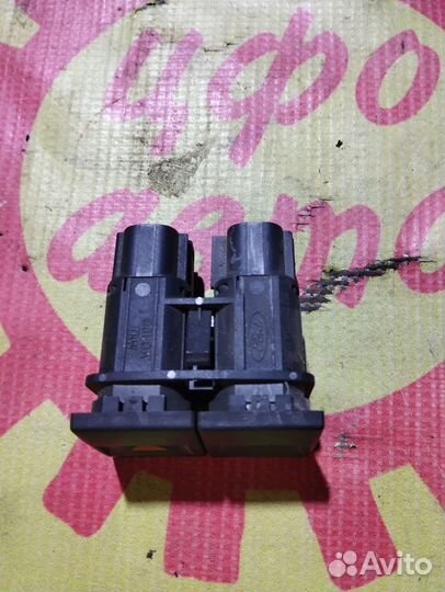 Кнопка аварийной сигнализации Ford Mondeo 3