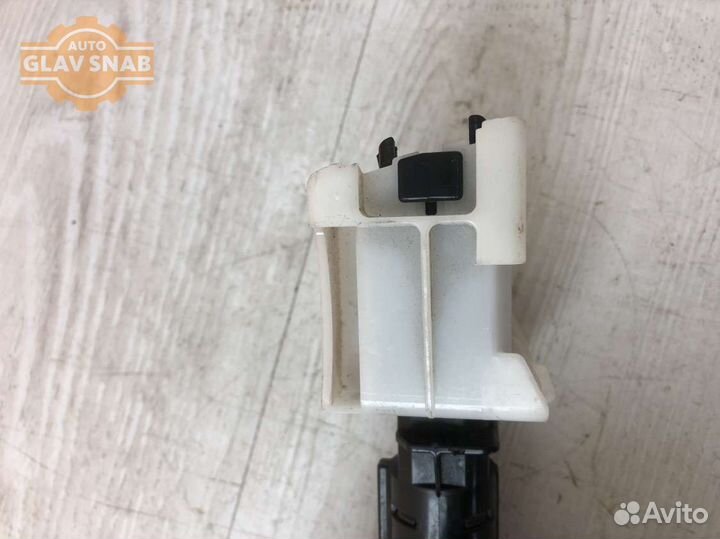 Форсунка фароомывателя правая