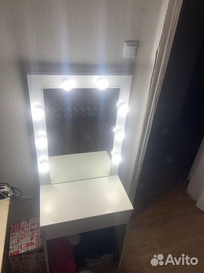 Гримерное зеркало