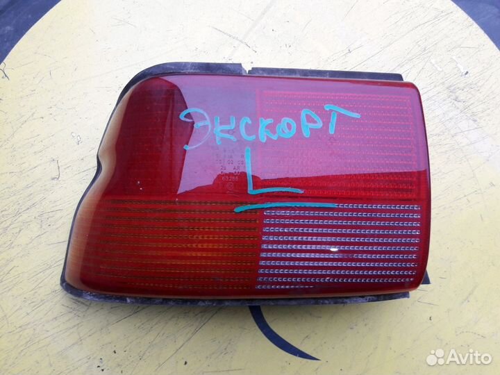 Фонарь левый Форд Эскорт 1994 года хетчбэк