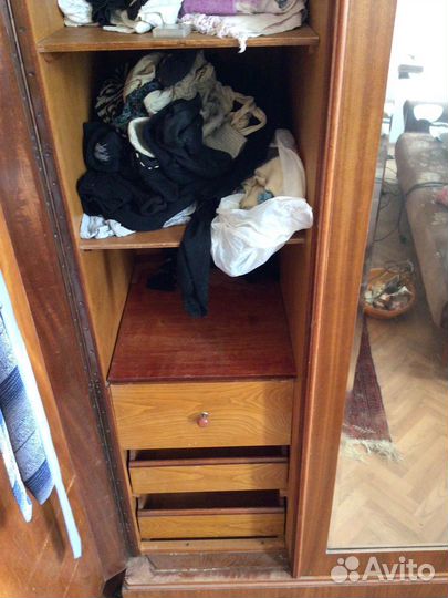 Шкаф старинный