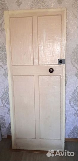 Дверь деревянная