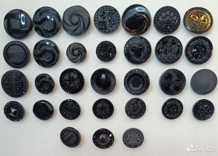 Пуговицы 62 вида черные и белые пластик