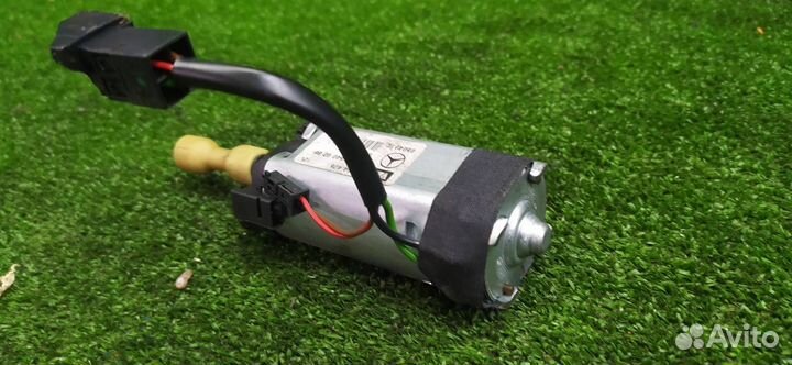 Мотор рулевой колонки Mercedes Cls350 272.964 2005