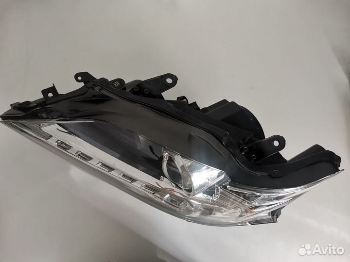 Фара передняя левая на Lexus RX 270/350/450