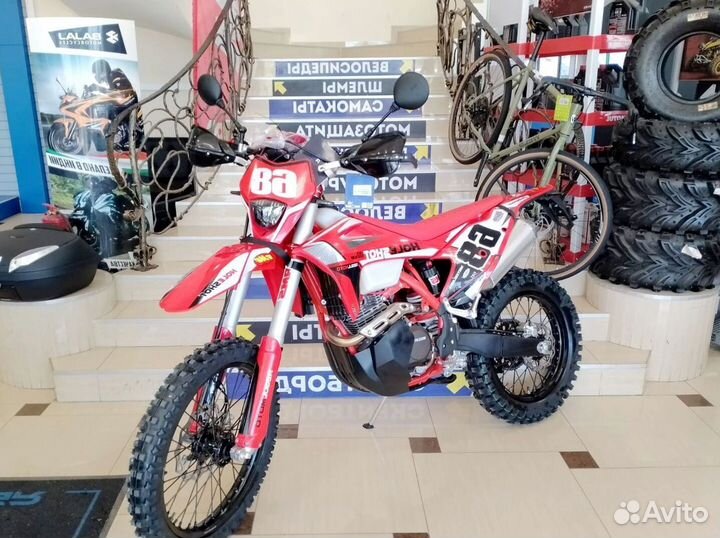 Мотоцикл Regulmoto Holeshot Red Edition (4 valves)