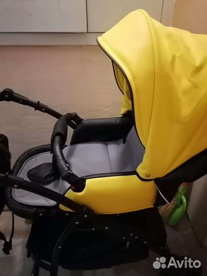 Коляска для ребенка