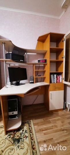 Компьютерный стол