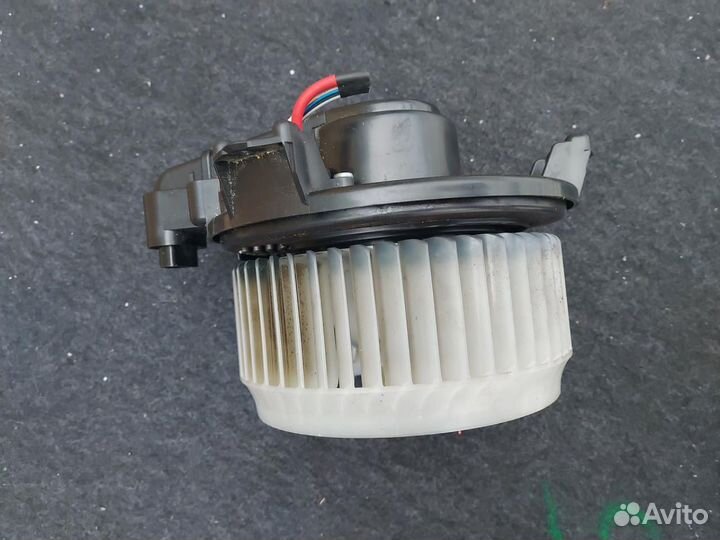 Моторчик печки Toyota Prius 3 ZVW30 (2009 - 2011)