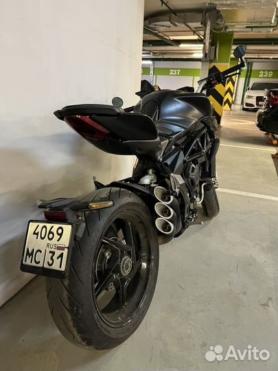 Mv Augusta Brutale 800