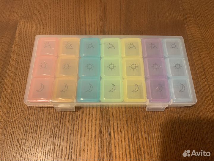 Контейнер для таблеток