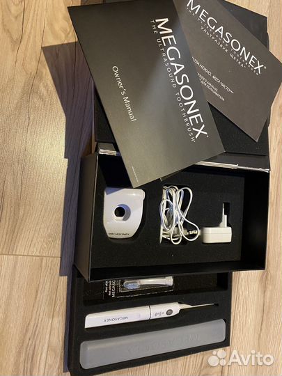 Ультрозвукова зубная щетка megasonex