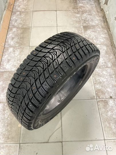 Michelin X-Ice North 3 205/55 R16