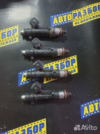 Форсунка топливная Рено Логан Сандеро 1