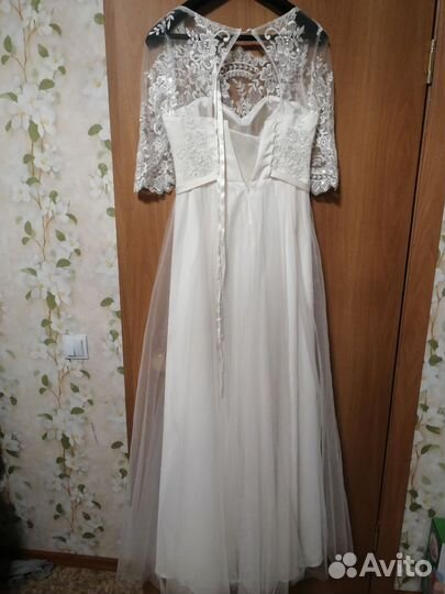 Свадебное платье 44 46 бу