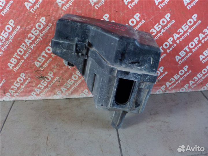 Корпус предохранителей Toyota Rav 4 XA20 1CD FTV