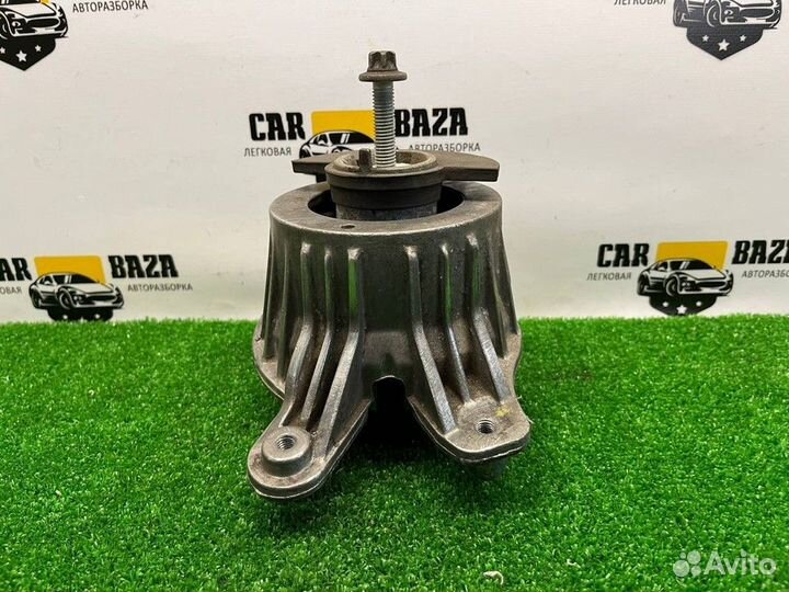 Опора двигателя правая R Mercedes-Benz C-class