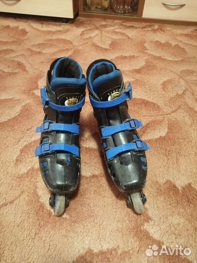 Роликовые коньки