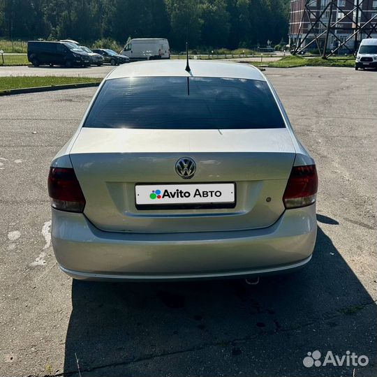 Volkswagen Polo 1.6 МТ, 2012, 196 000 км