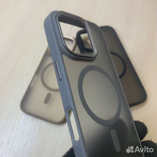 Чехол на iPhone 16 Pro MagSafe MetSafe серый