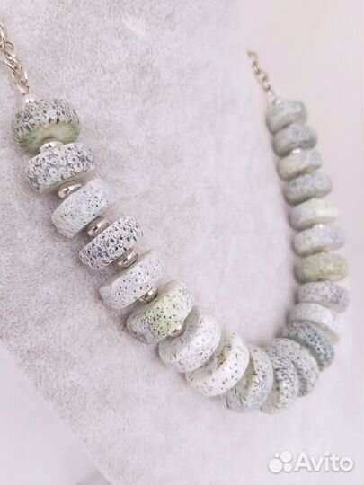 Колье, бусы из натурального коралла